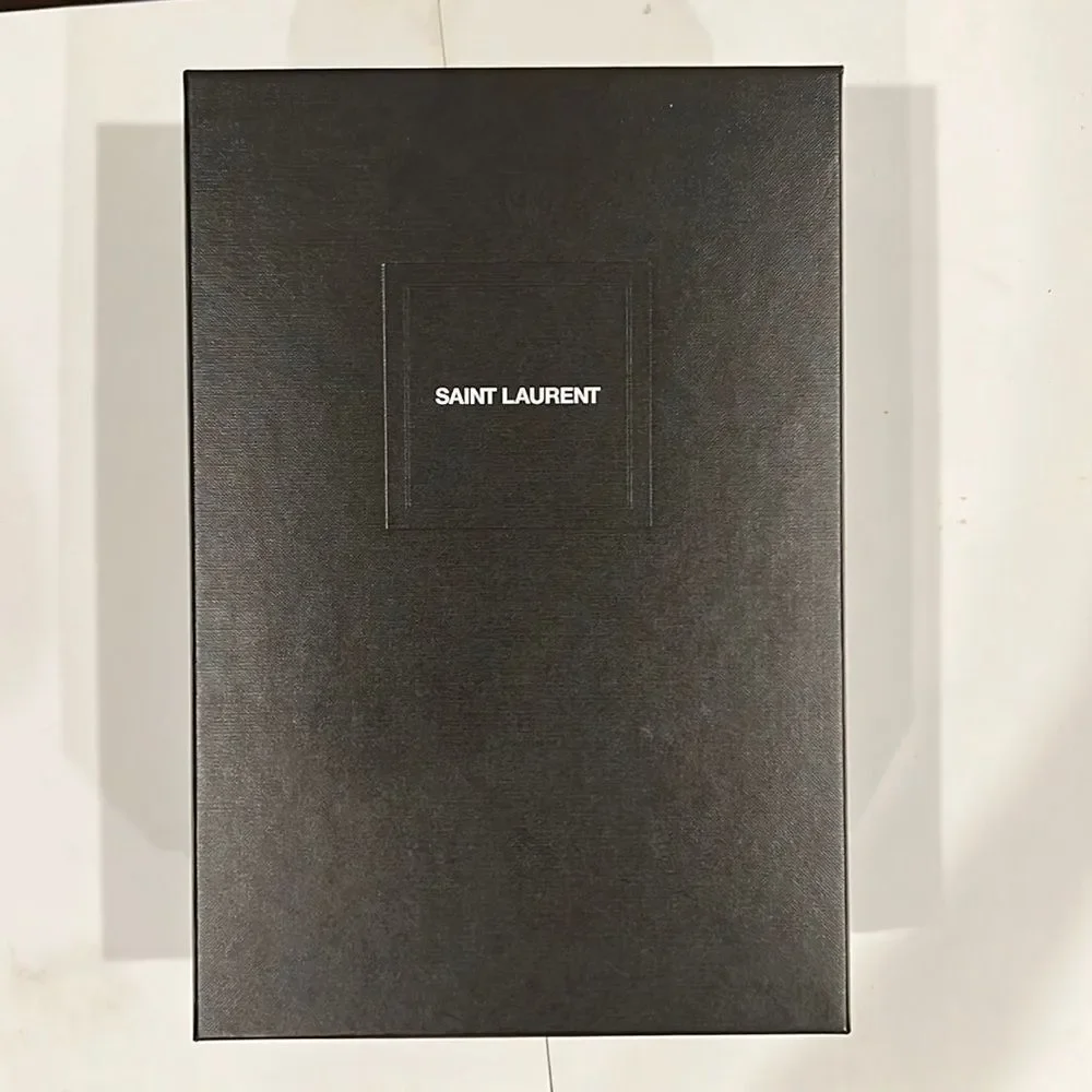 Brand new Saint Laurent

Opyum Pumps In Tpu And Patent Leather With Black Heel - Picture 3 of 7